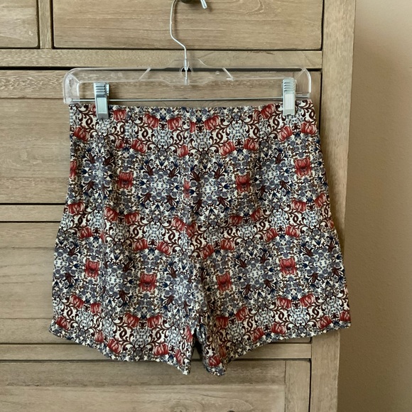 Zara Shorts - Picture 4 of 4